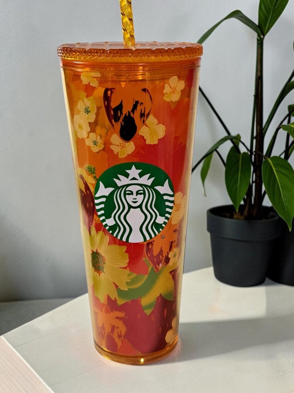 Starbucks 2022 Limited Edition Strawberry Fields Tumbler 24oz